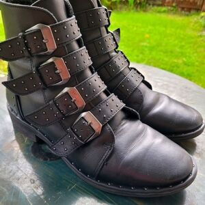 Steve Madden Black Leather Buckle Boots Size 7M
